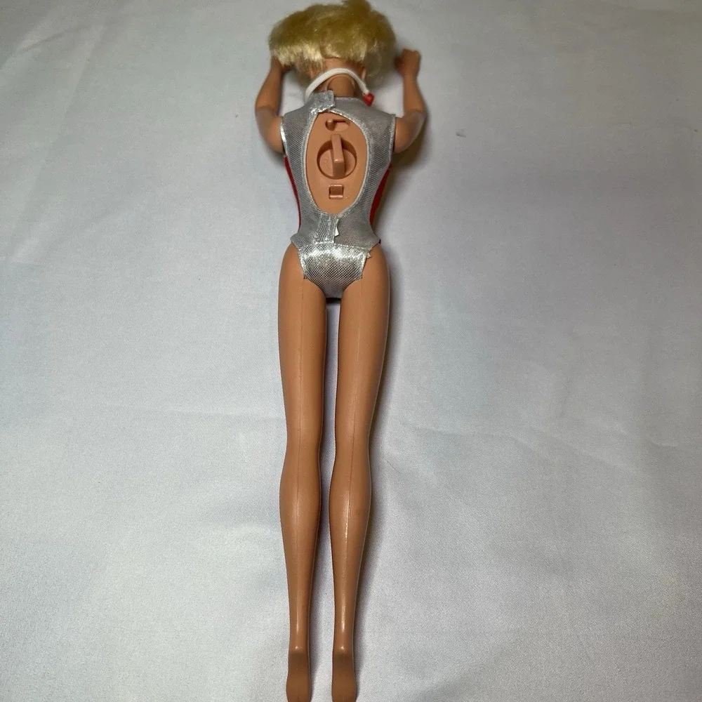 Barbie Swimming Champion Doll 1999 Mattel‎ 24590 USA Olympics Vintage Swims